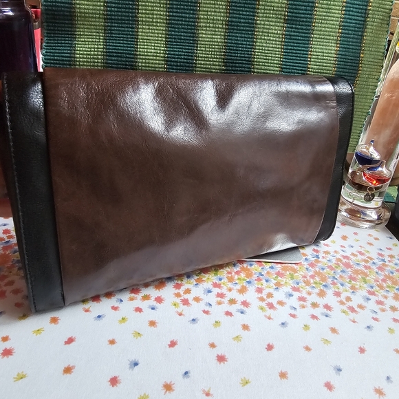 Elliot Lucca medium sized mixed grain/color leather clutch - Picture 2 of 13